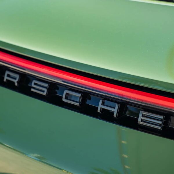Gloss Auratium Green - Image 12