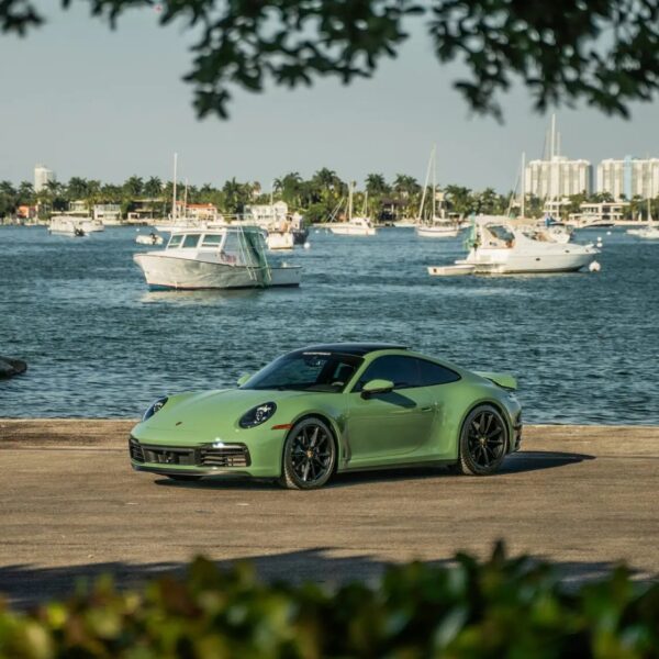 Gloss Auratium Green - Image 5